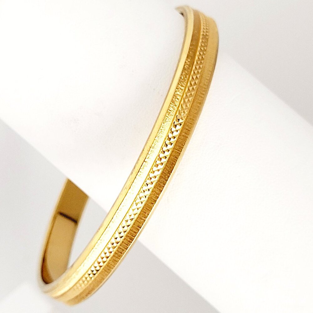 Gold Plated Bangle Bracelet Diamond Cut Design Unsigned 7.5"